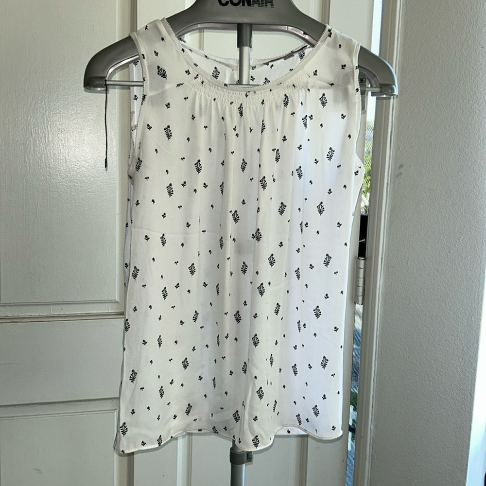 LOFT - Women’s Sleeveless Single Button Size XS - White/Black